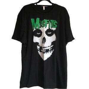 Misfits Cotton Skull Graphic Tee New Without Tag